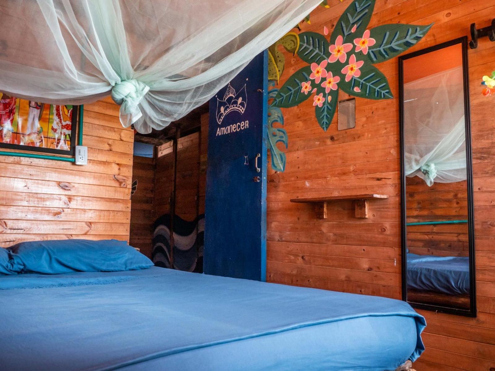 A Orilla Del Mar En Baru Hostel Cartagena Exterior photo